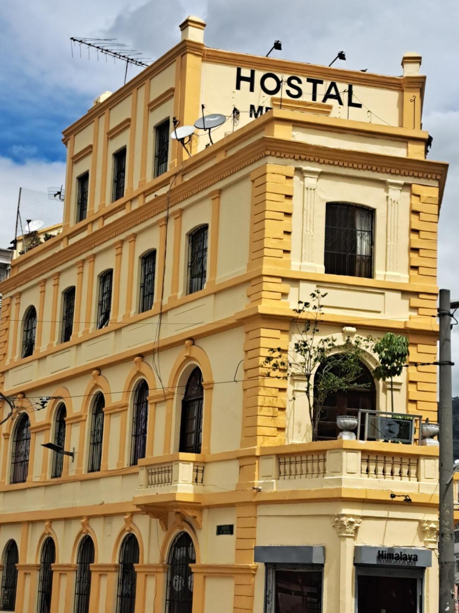 Hostal Mediodia キト エクステリア 写真